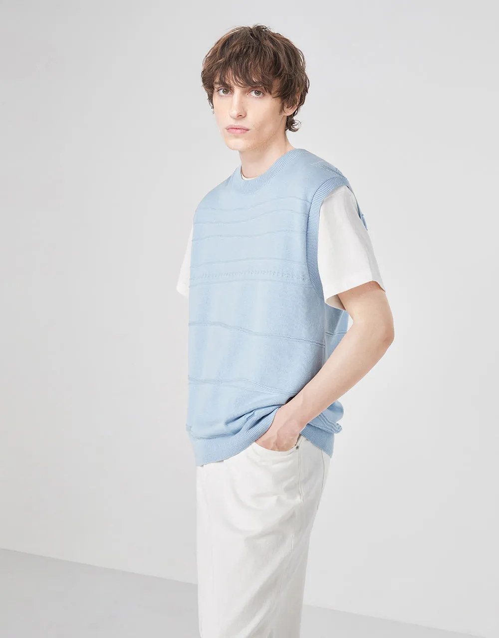 Plain Knitted Vest sold by Urban Revivo product image thumbnail 4