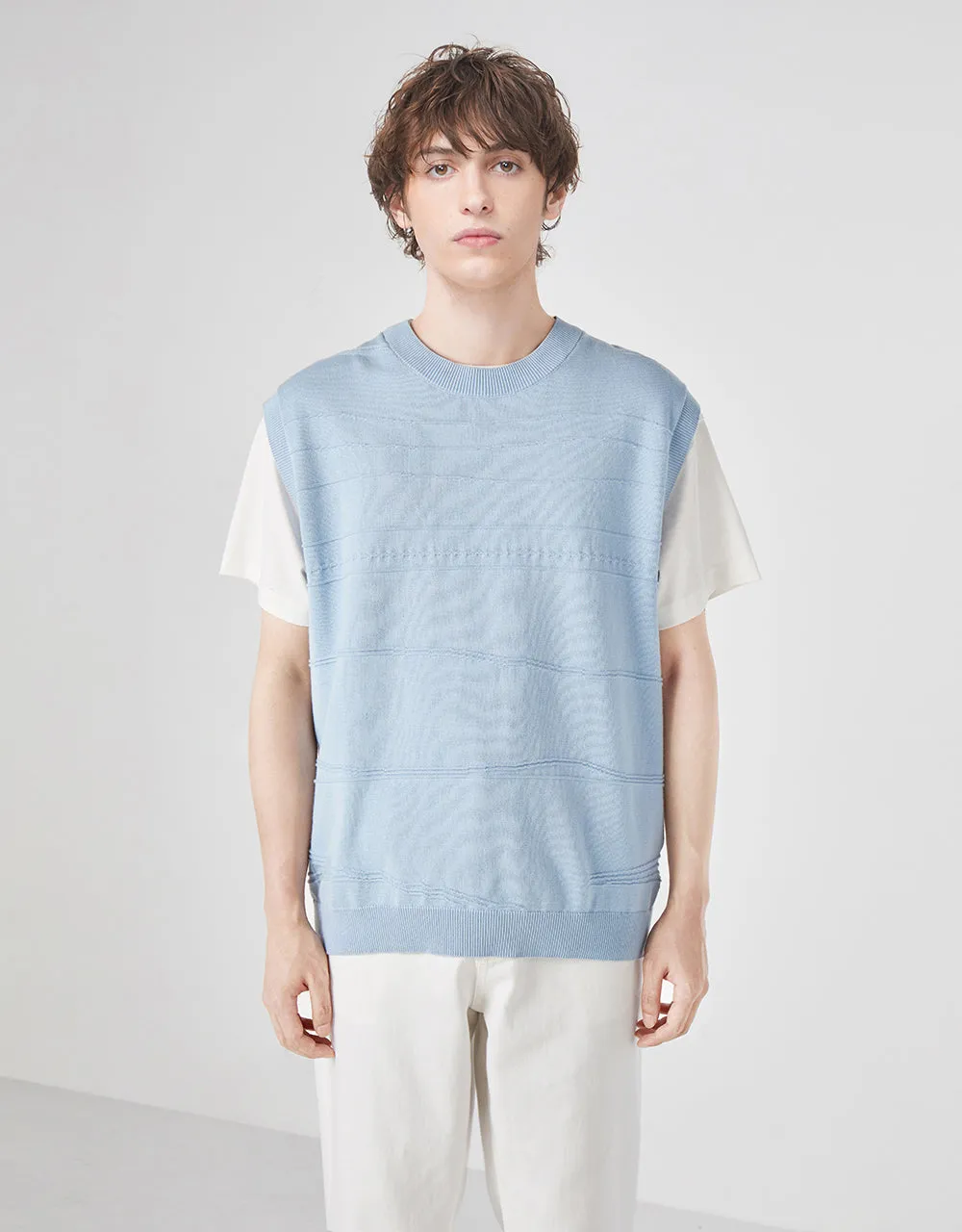 Plain Knitted Vest sold by Urban Revivo product image thumbnail 2