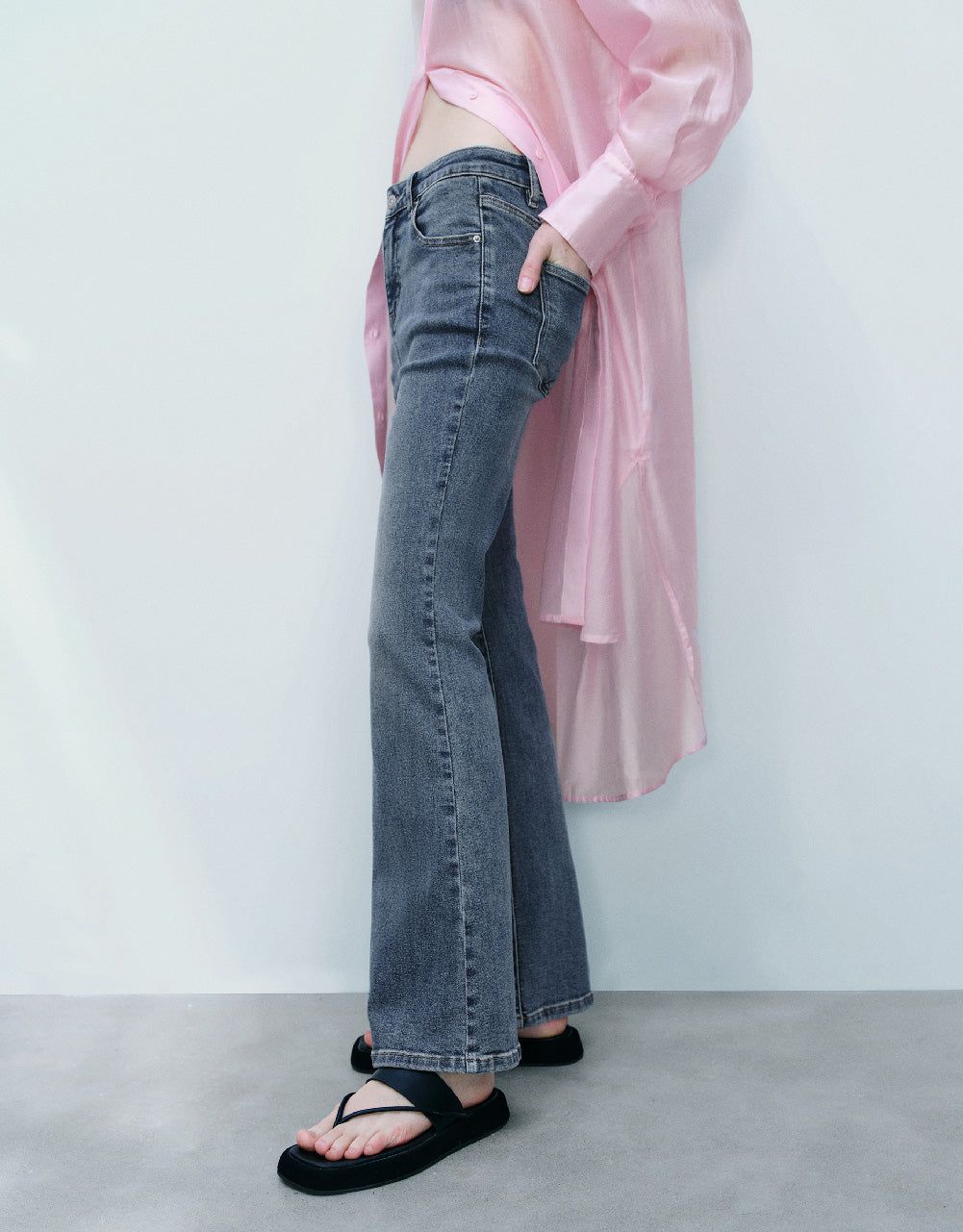 Skinny Flare Jeans sold by Urban Revivo product image thumbnail 4
