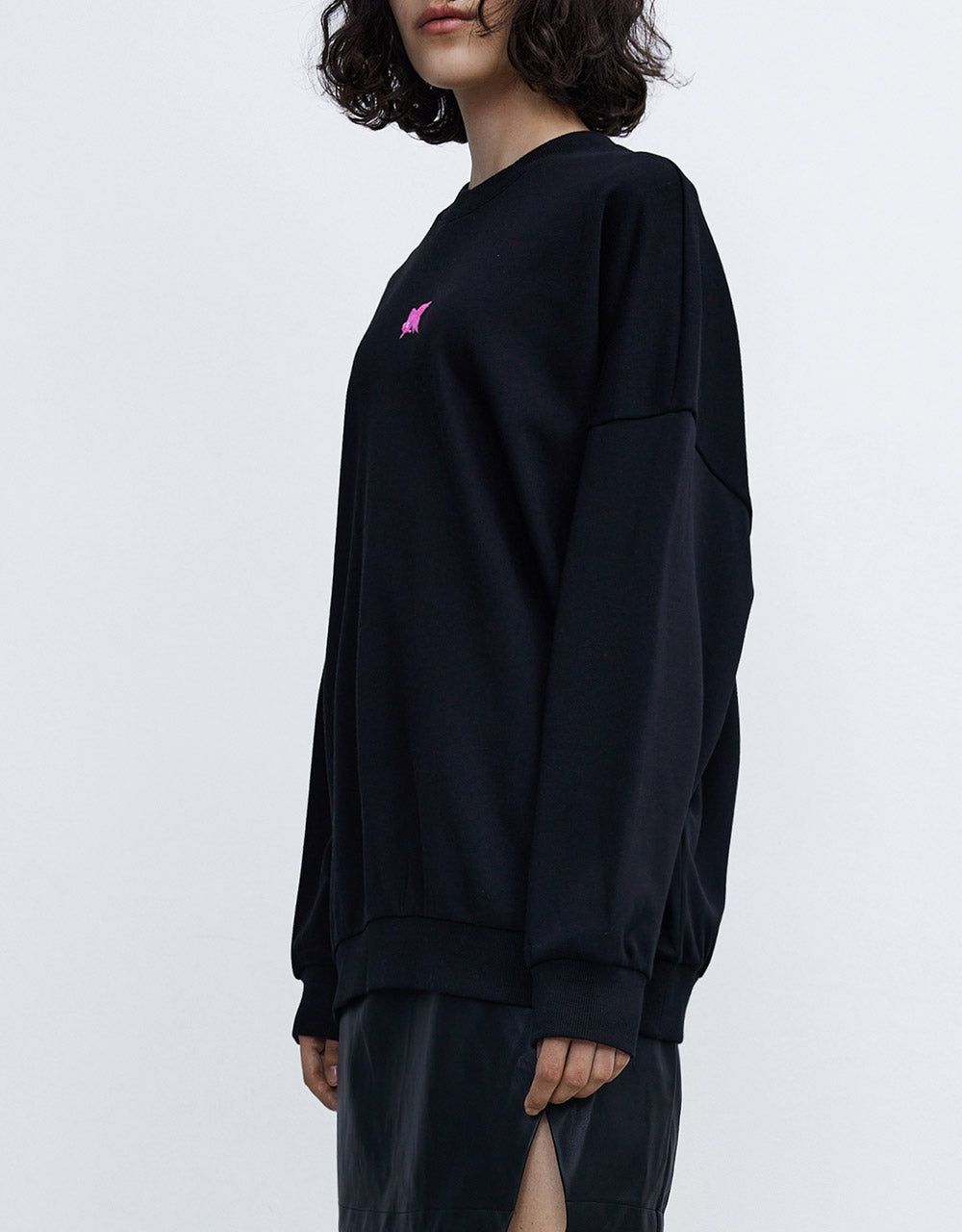 Detail Drop Shoulder Long Sleeve Tee sold by Urban Revivo product image thumbnail 5