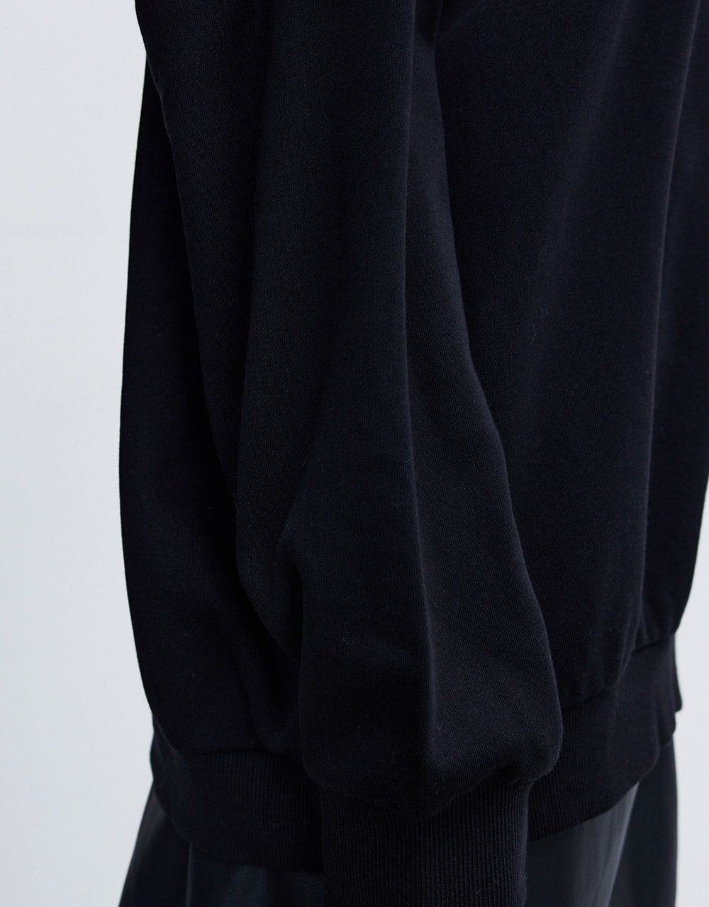 Detail Drop Shoulder Long Sleeve Tee sold by Urban Revivo product image thumbnail 3