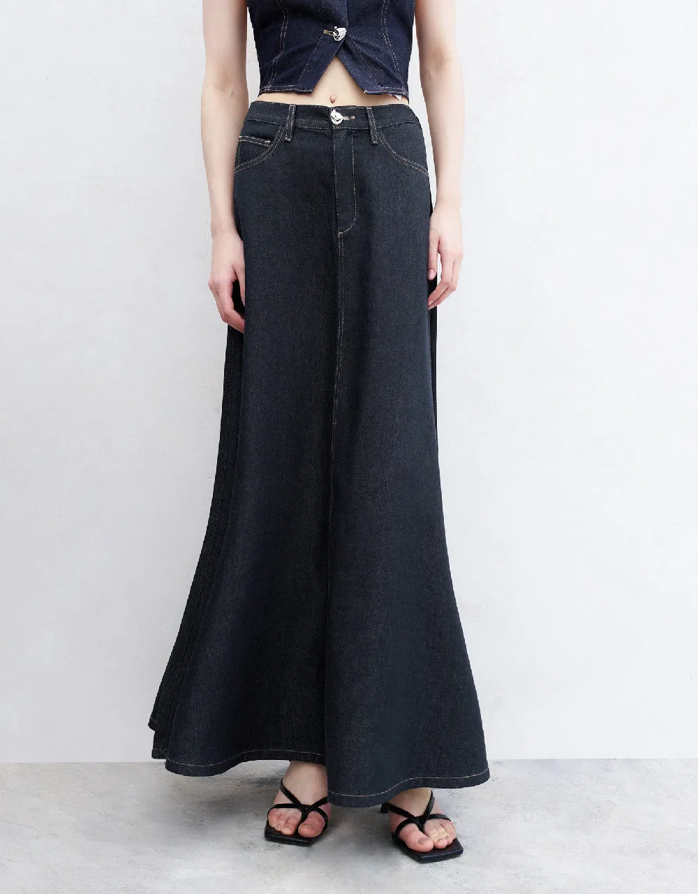 A-Line Denim Skirt sold by Urban Revivo product image thumbnail 2