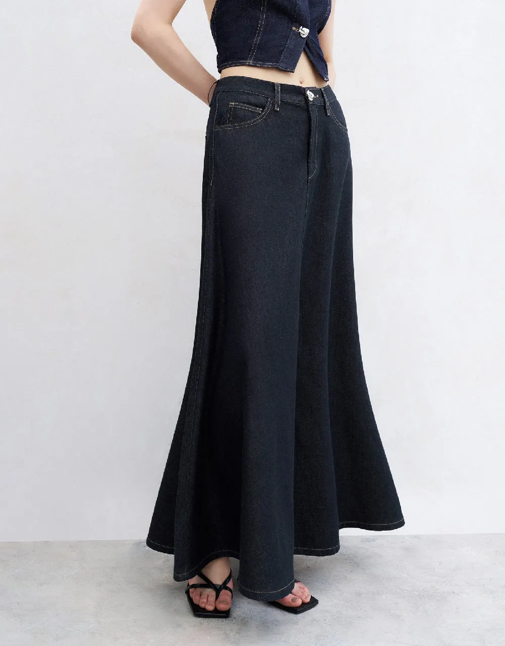 A-Line Denim Skirt sold by Urban Revivo product image thumbnail 4