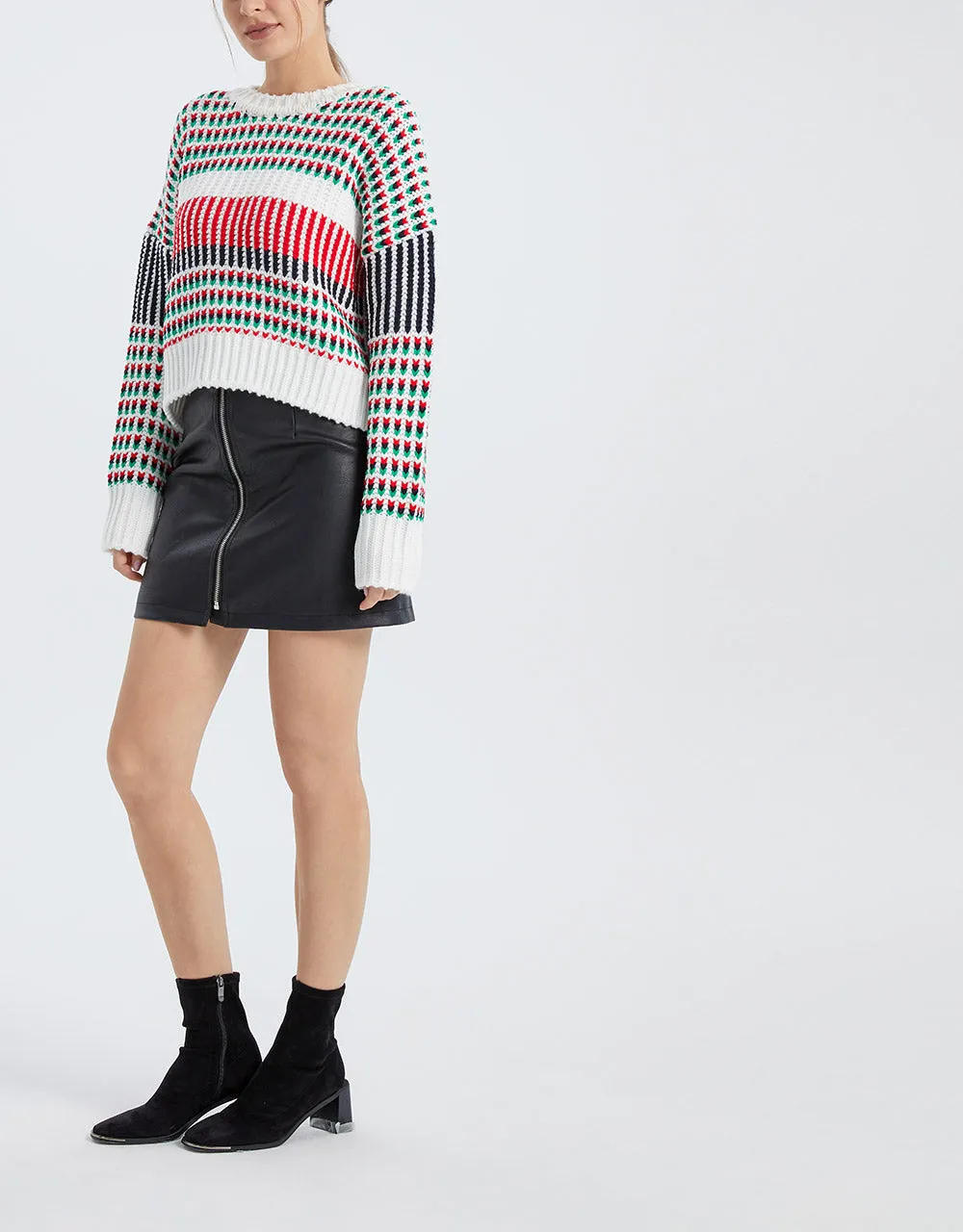 Vegan Leather Zip Up Front A-Line Mini Skirt sold by Urban Revivo product image thumbnail 4