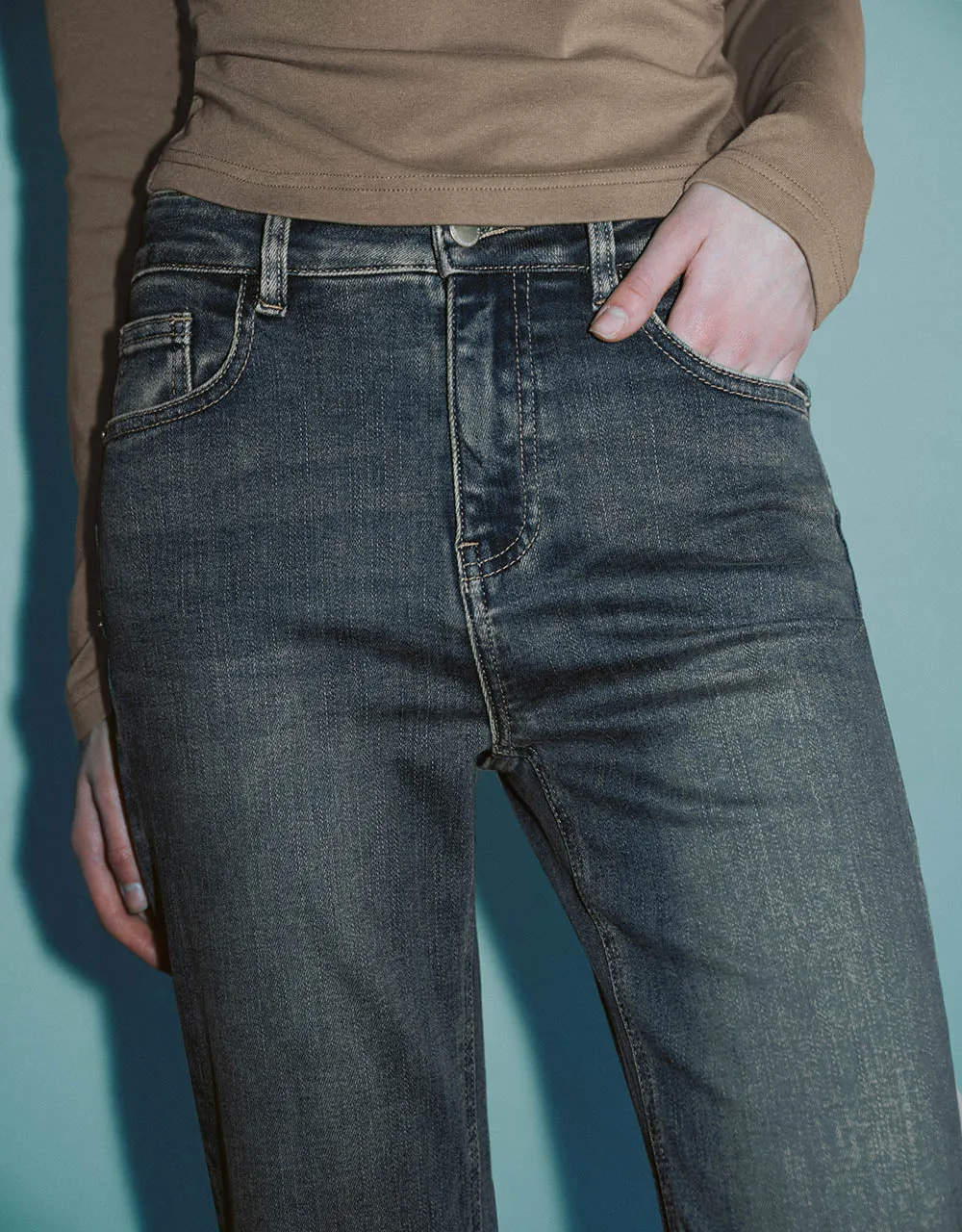 Split Hem Flare Jeans sold by Urban Revivo product image thumbnail 5