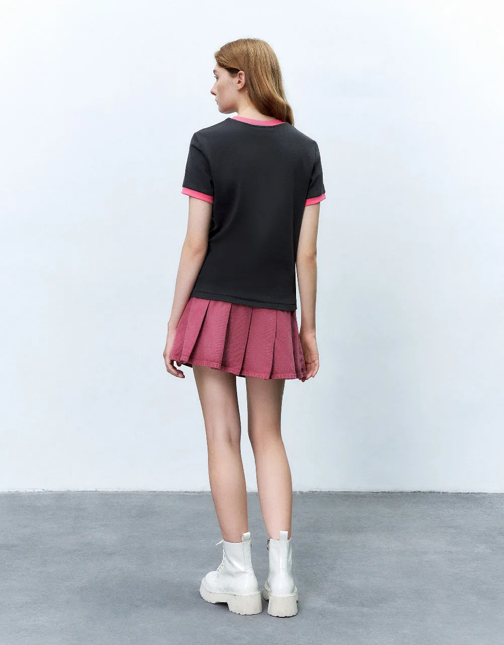 Straight Crew Neck T-Shirt sold by Urban Revivo product image thumbnail 4