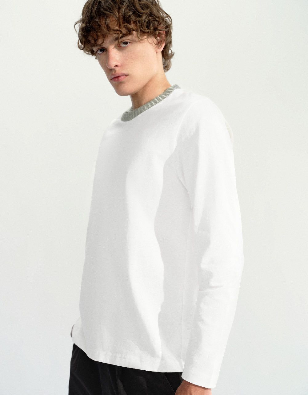 Drop Shoulder Sleeve Crew Neck T-Shirt sold by Urban Revivo product image thumbnail 3