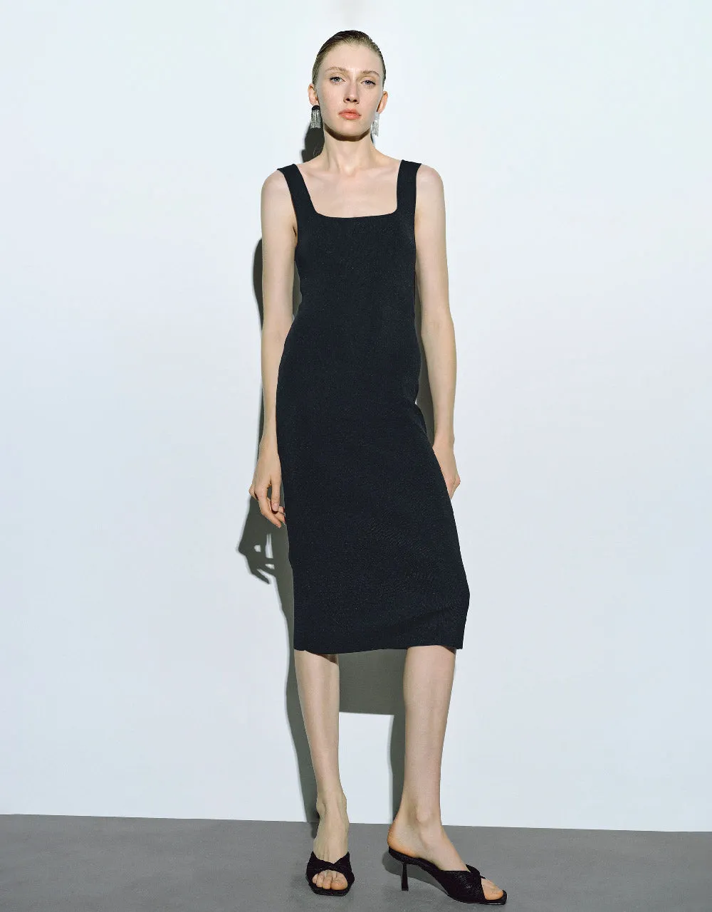Sleeveless Square-Cut Collar Knitted Dress sold by Urban Revivo