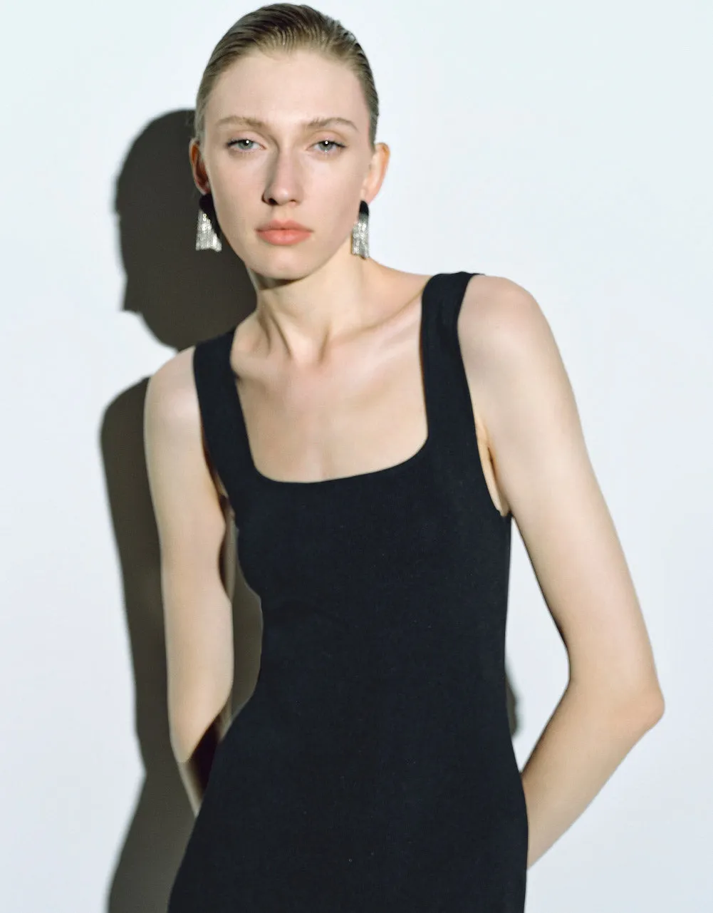 Sleeveless Square-Cut Collar Knitted Dress sold by Urban Revivo product image thumbnail 5