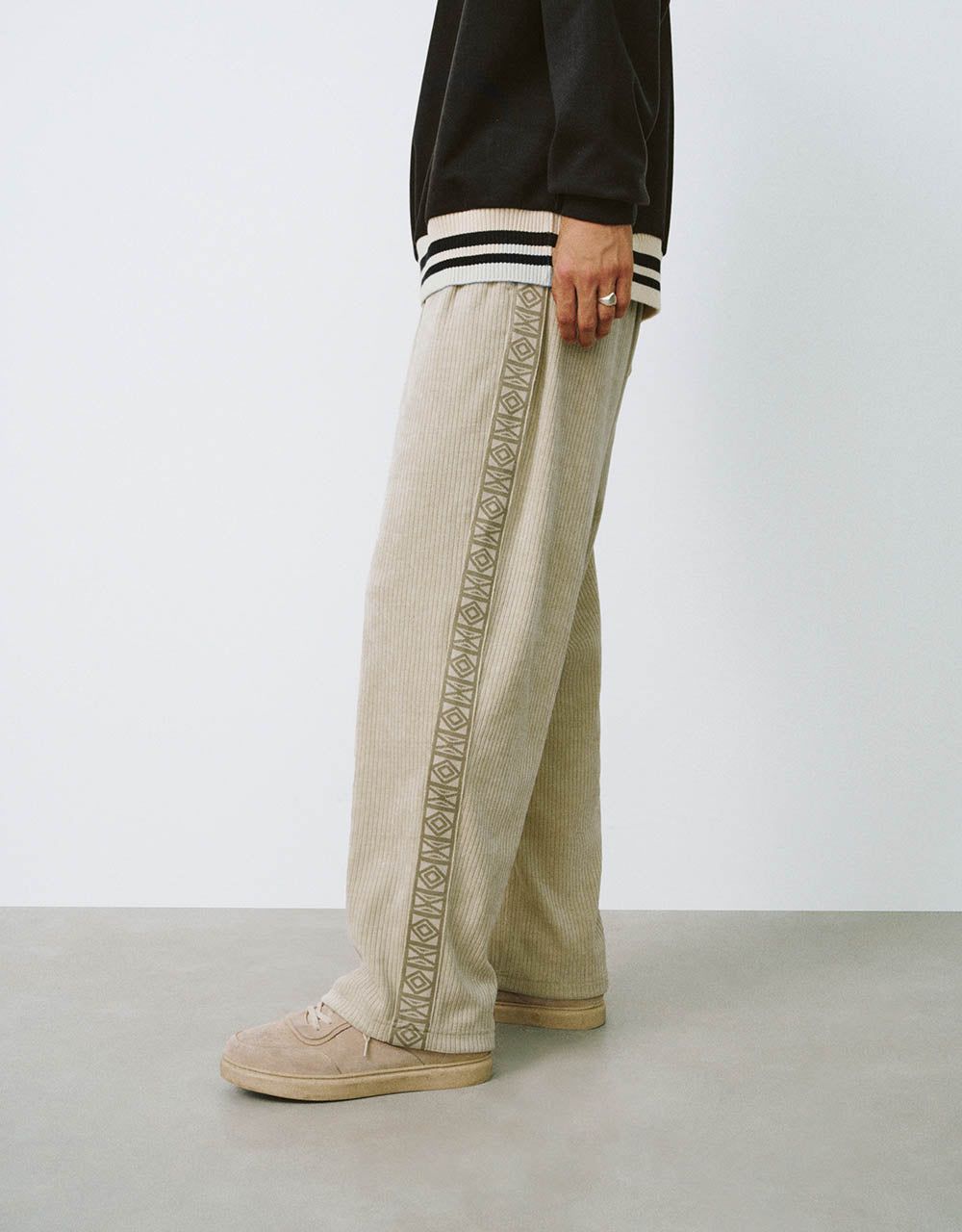 Drawstring Waist Straight Pants sold by Urban Revivo product image thumbnail 4