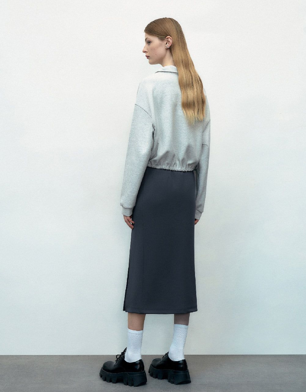 Elastic Waist Midi Straight Skirt sold by Urban Revivo product image thumbnail 5