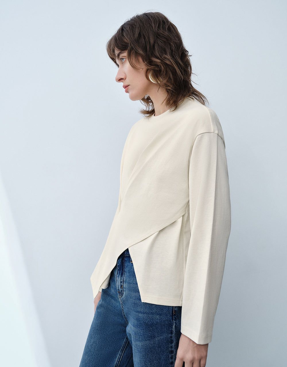 Asymmetric Crew Neck Regular T-Shirt sold by Urban Revivo product image thumbnail 3