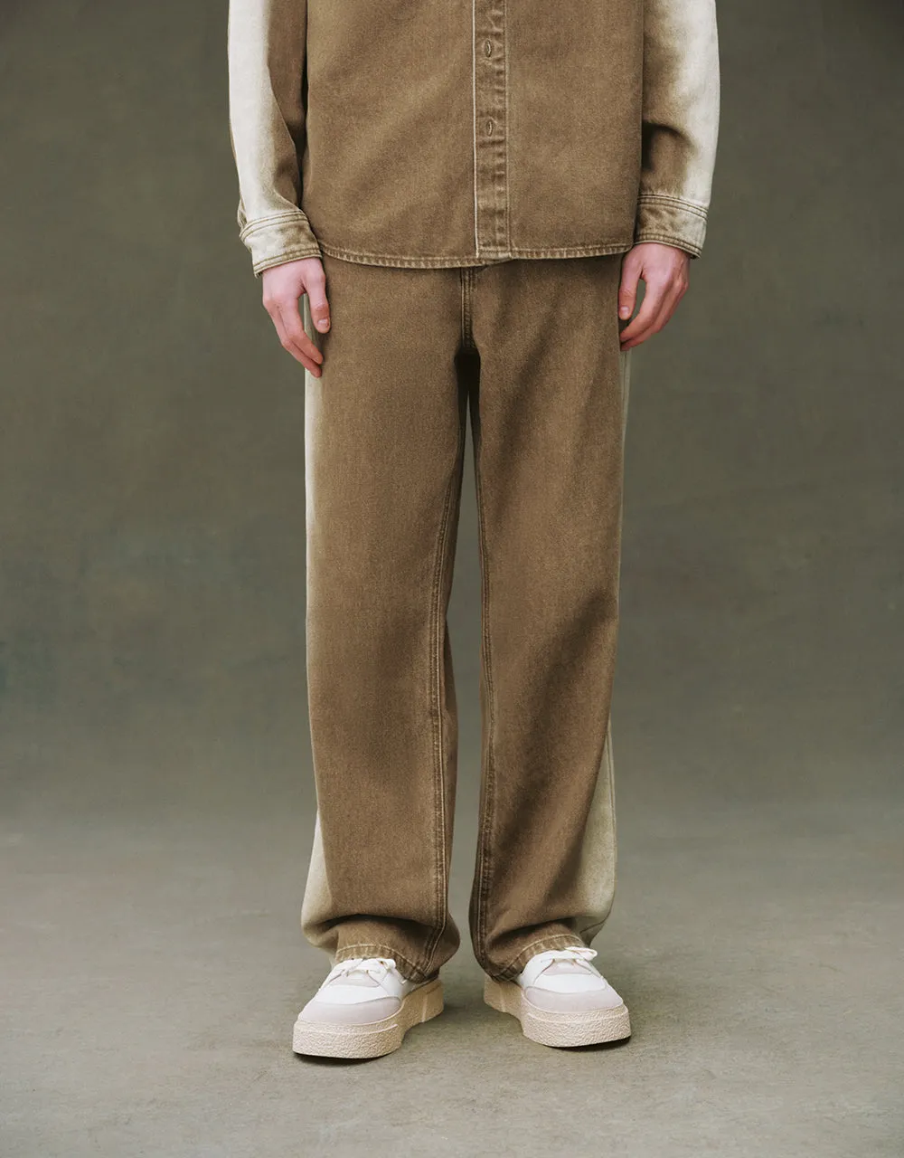 Gradient Straight Jeans sold by Urban Revivo product image thumbnail 2