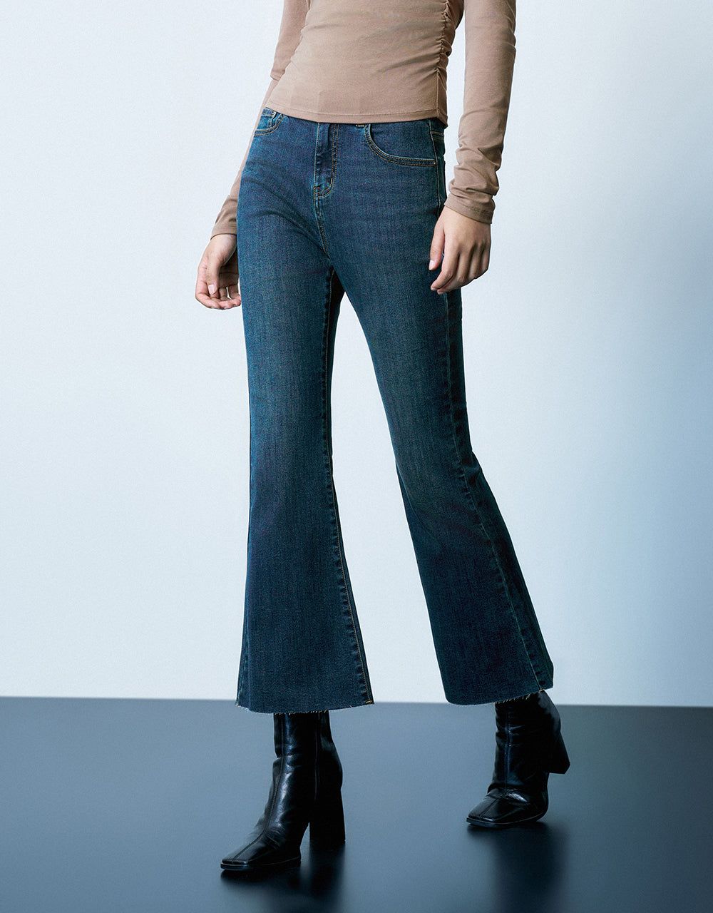 Flare Jeans sold by Urban Revivo product image thumbnail 4