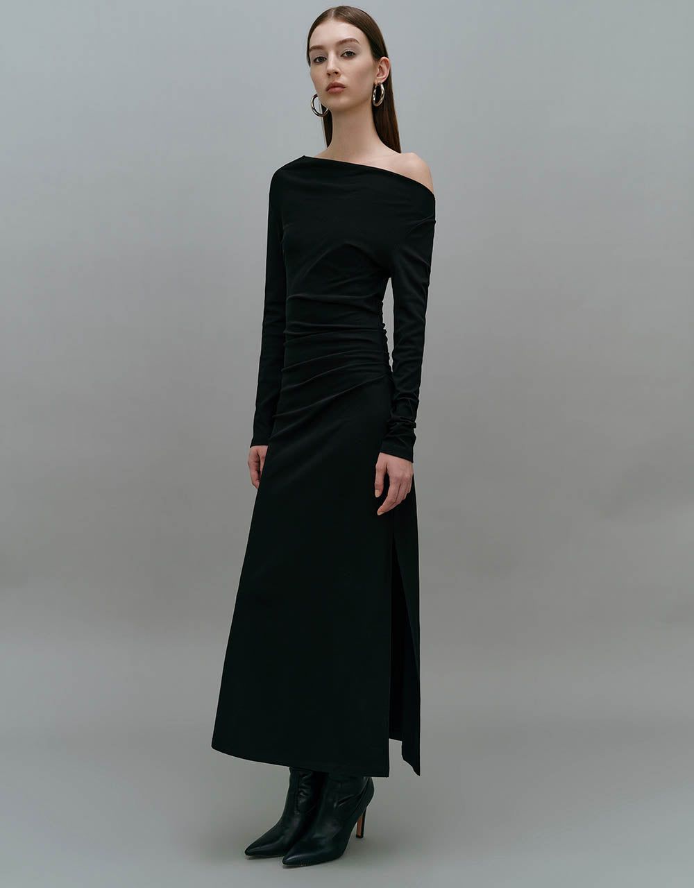 Ruched Off-Shoulder Straight Dress sold by Urban Revivo product image thumbnail 3