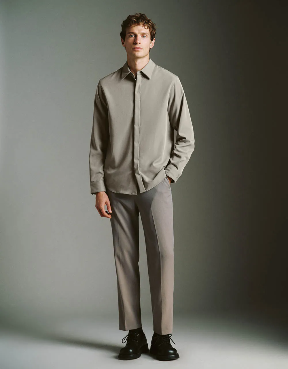 Button Up Straight Shirt sold by Urban Revivo product image thumbnail 5