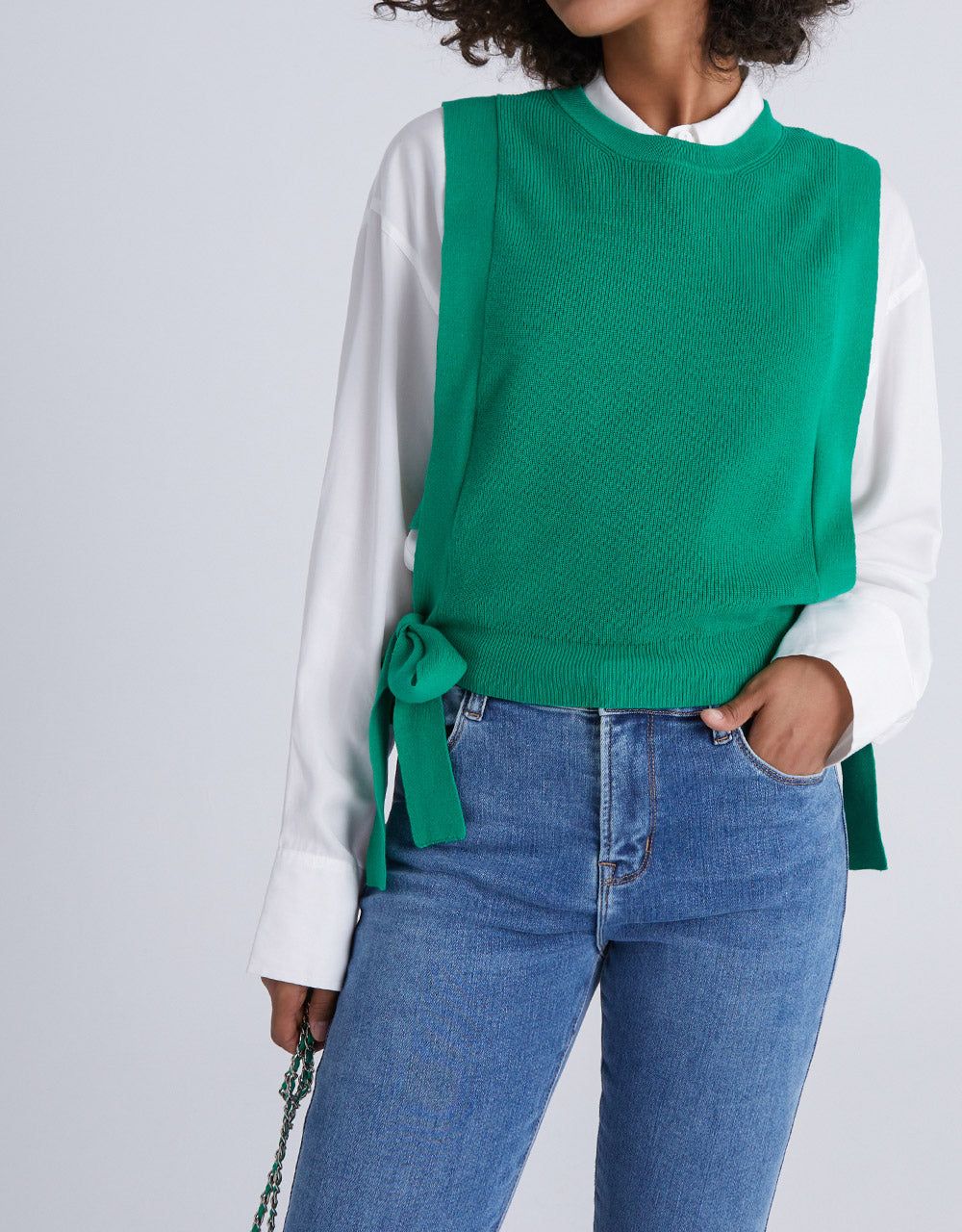 Crew Neck Mid-Length Knitted Vest sold by Urban Revivo product image thumbnail 3