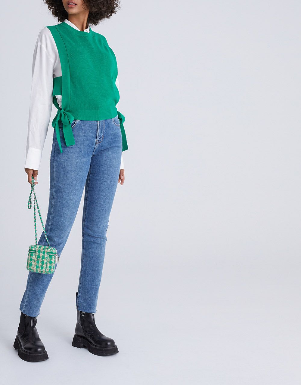 Crew Neck Mid-Length Knitted Vest sold by Urban Revivo product image thumbnail 4