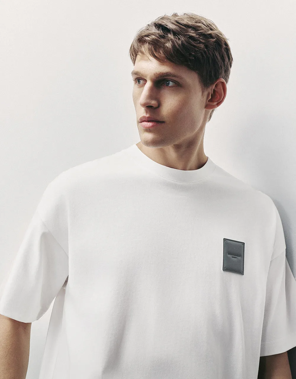 Straight Loose T-Shirt sold by Urban Revivo product image thumbnail 4