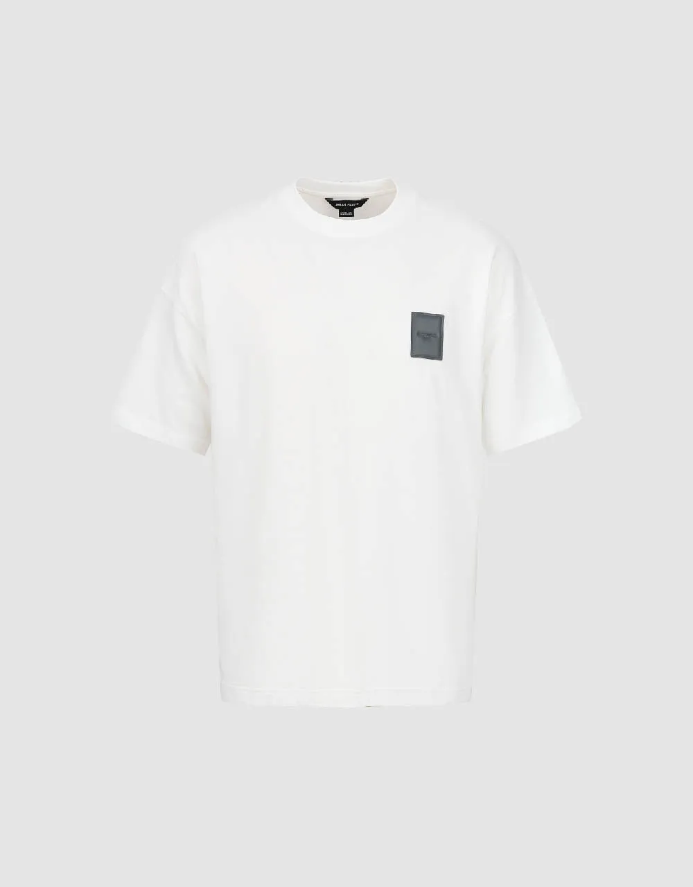 Straight Loose T-Shirt sold by Urban Revivo product image thumbnail 2