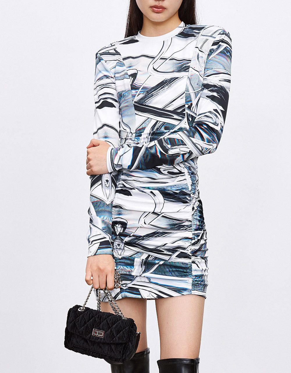 Abstract Print Ruched Front Bodycon Dress sold by Urban Revivo product image thumbnail 2