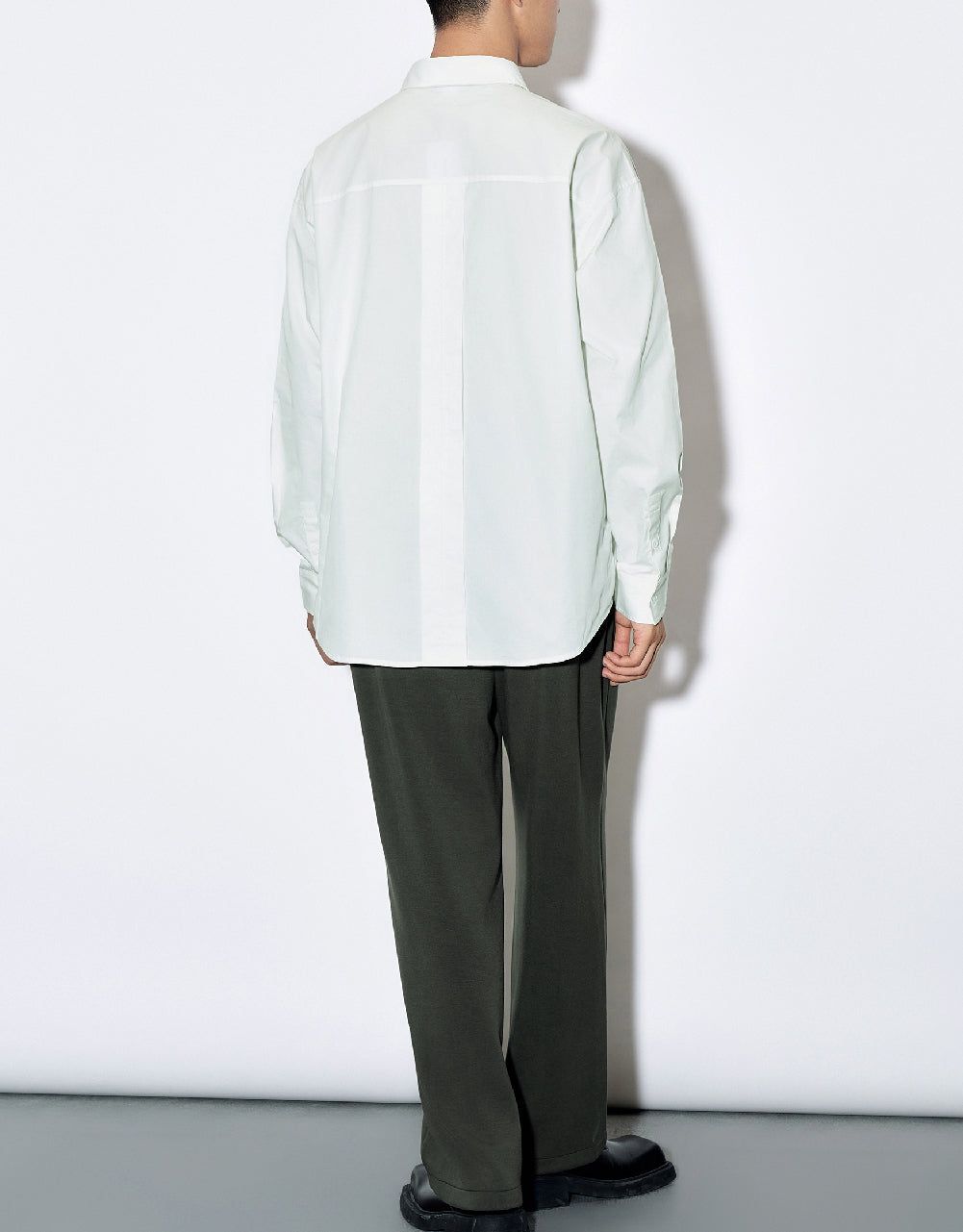 Button Up Loose Shirt sold by Urban Revivo product image thumbnail 4