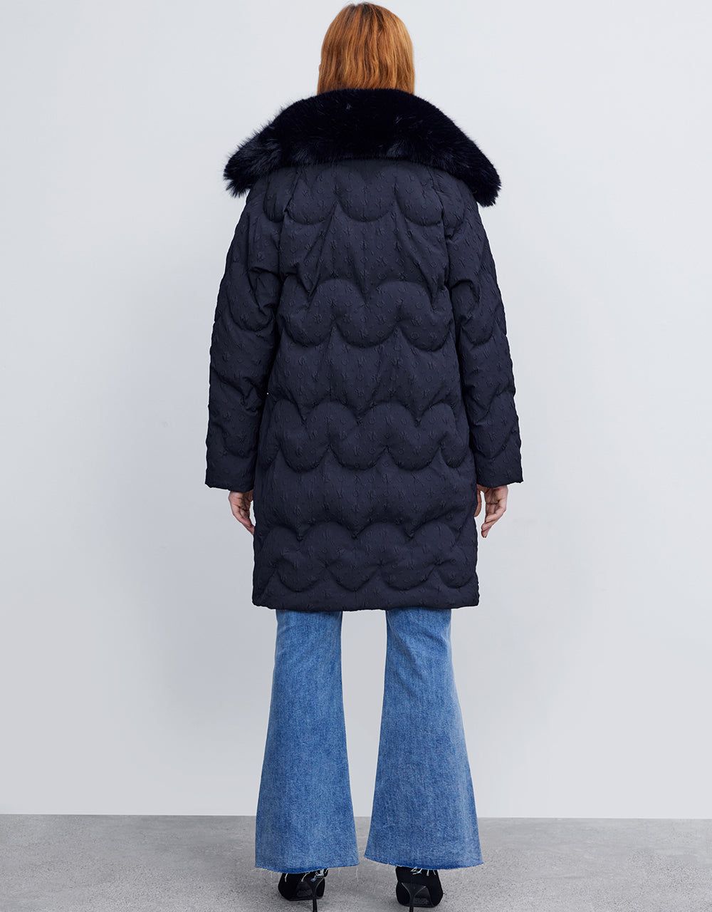 Straight Down Jacket With Detachable Furry Collar sold by Urban Revivo product image thumbnail 4