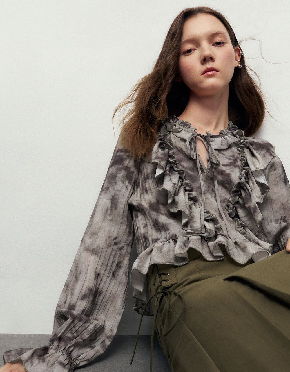Ruffle V-Neck Overhead Shirt sold by Urban Revivo product image thumbnail 3