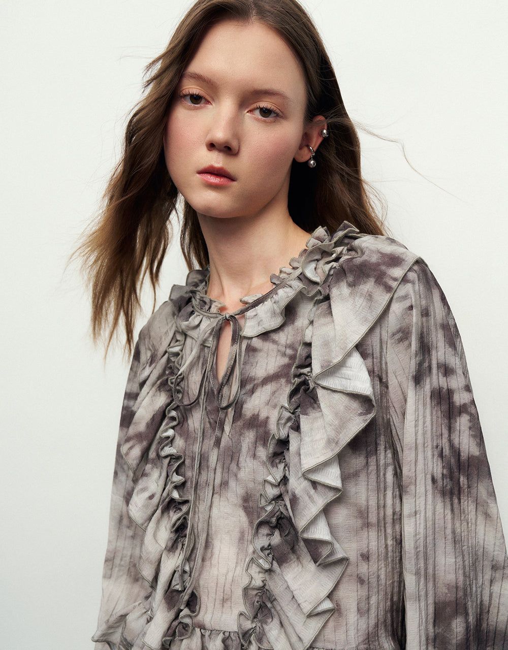 Ruffle V-Neck Overhead Shirt sold by Urban Revivo product image thumbnail 5
