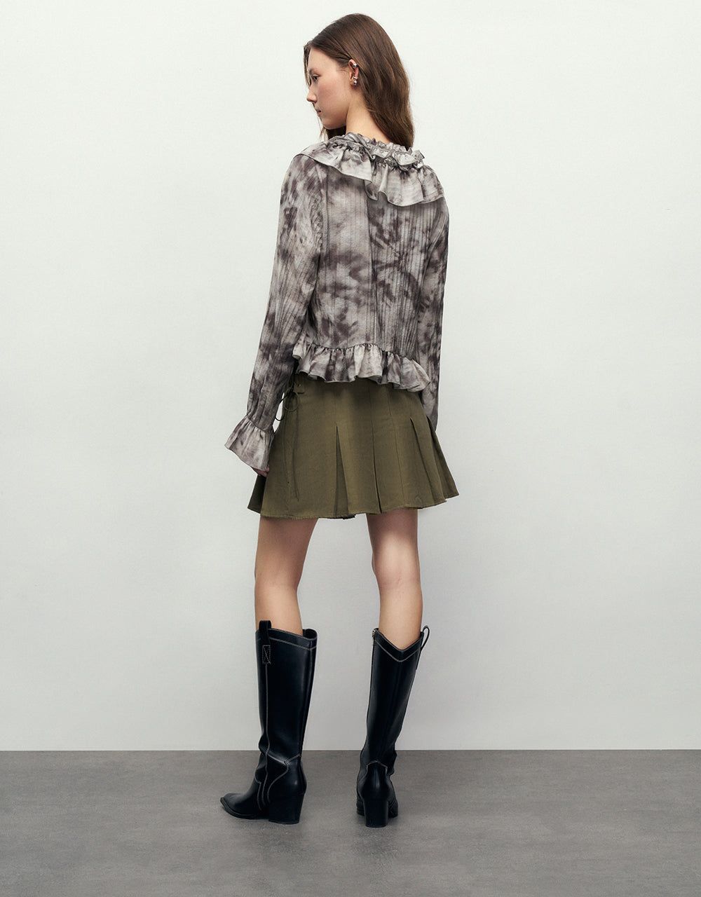 Ruffle V-Neck Overhead Shirt sold by Urban Revivo product image thumbnail 4