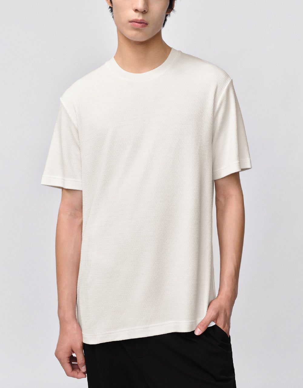 Crew Neck Straight T-Shirt sold by Urban Revivo product image thumbnail 2