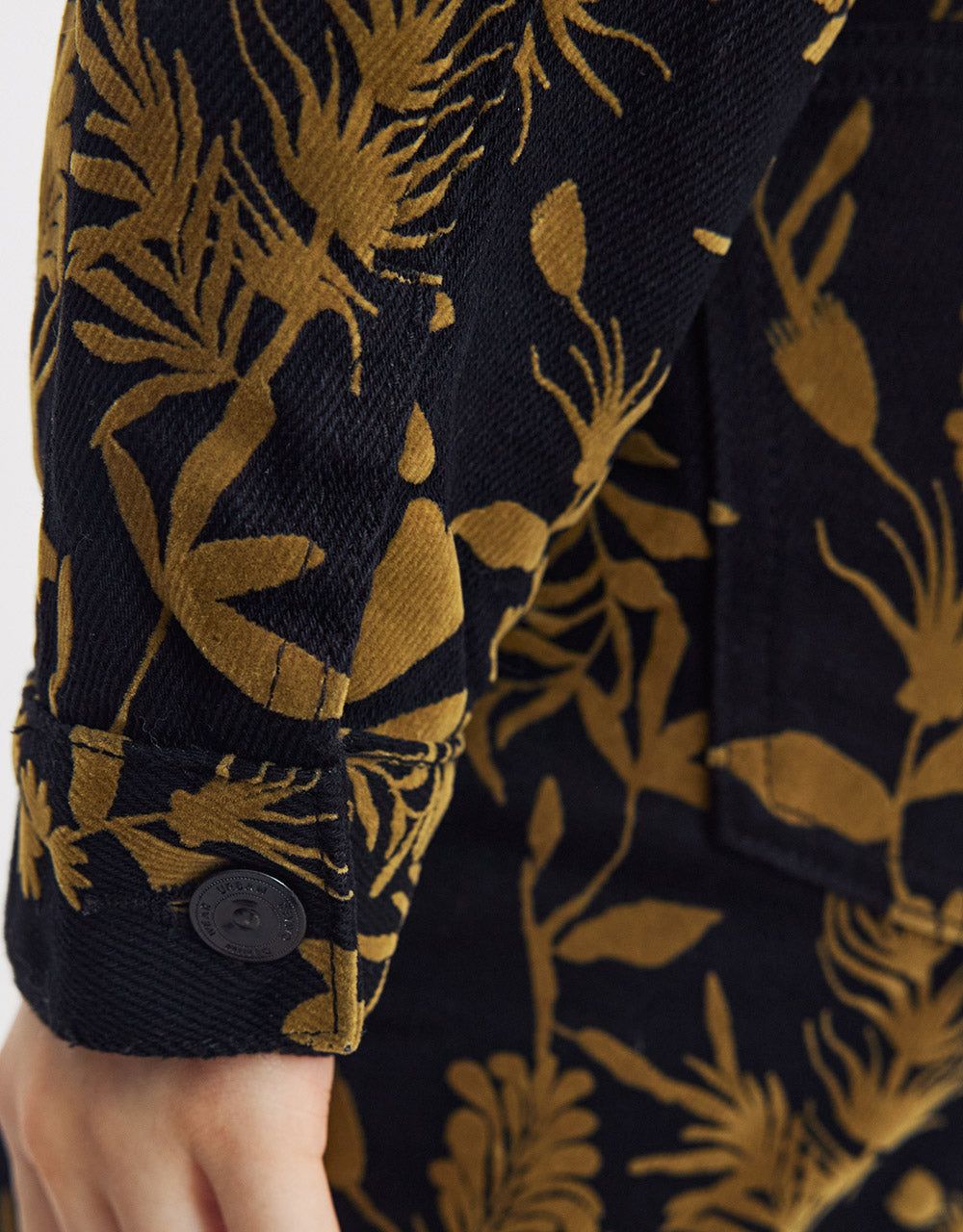 Flower & Leaves Print Denim Jacket sold by Urban Revivo product image thumbnail 3