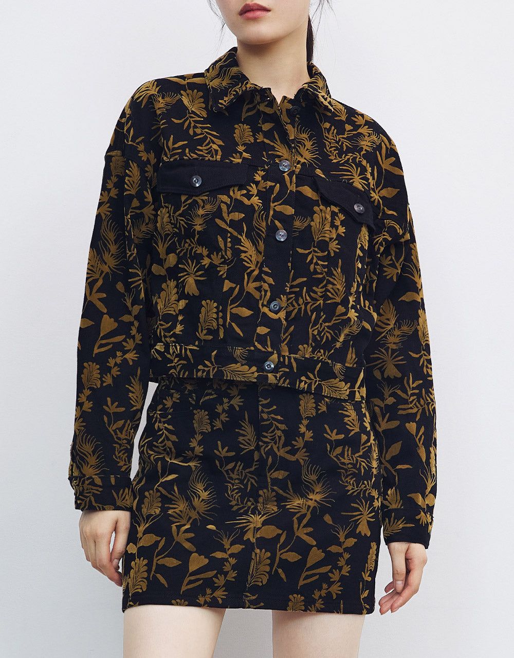 Flower & Leaves Print Denim Jacket sold by Urban Revivo product image thumbnail 2