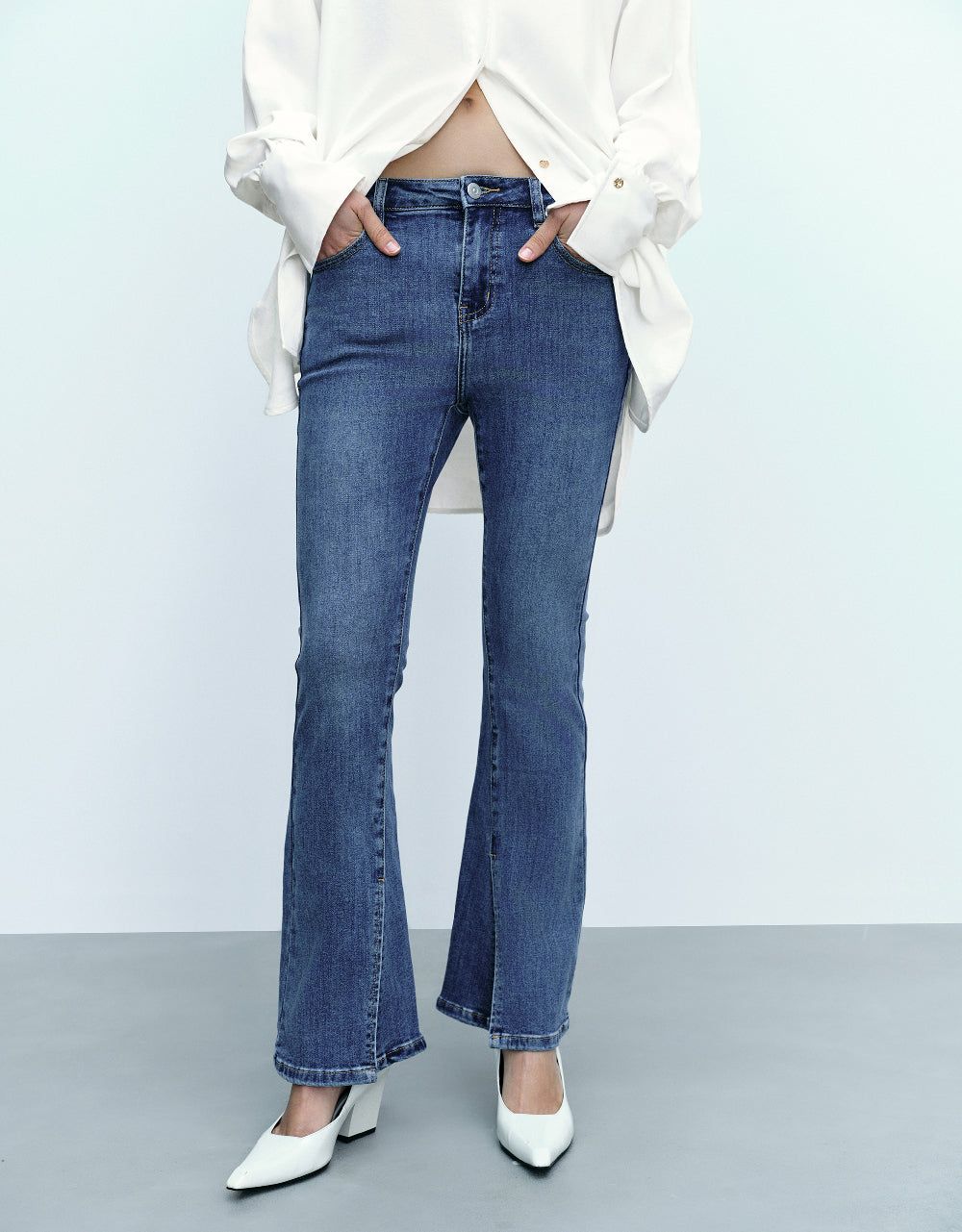 Split Hem Flare Jeans sold by Urban Revivo product image thumbnail 2