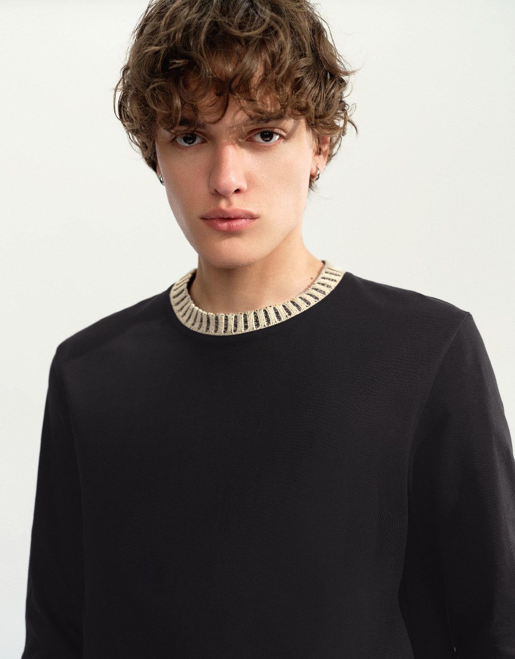 Drop Shoulder Sleeve Crew Neck T-Shirt sold by Urban Revivo product image thumbnail 5