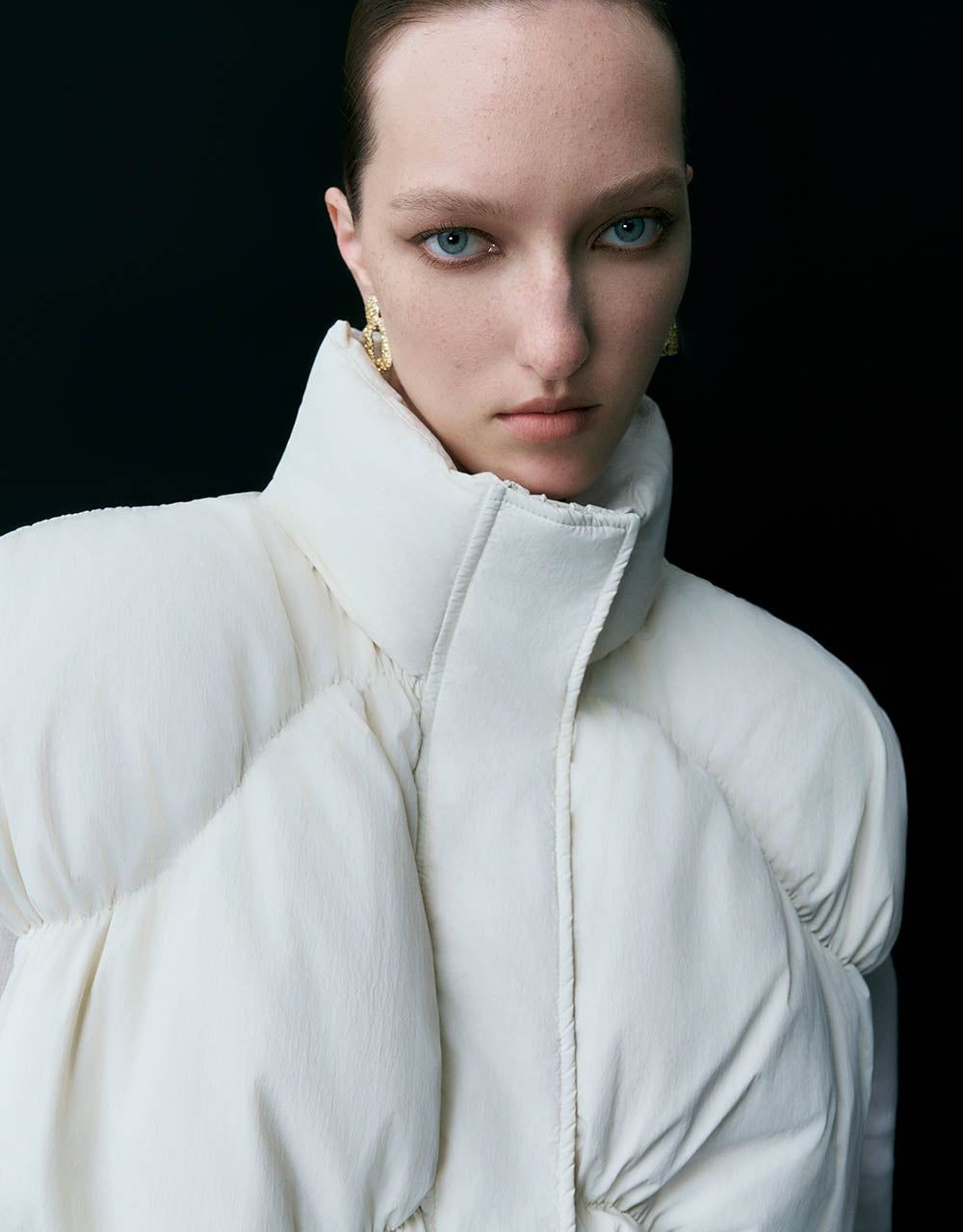 Stand Collar Puffer Waistcoat sold by Urban Revivo product image thumbnail 5