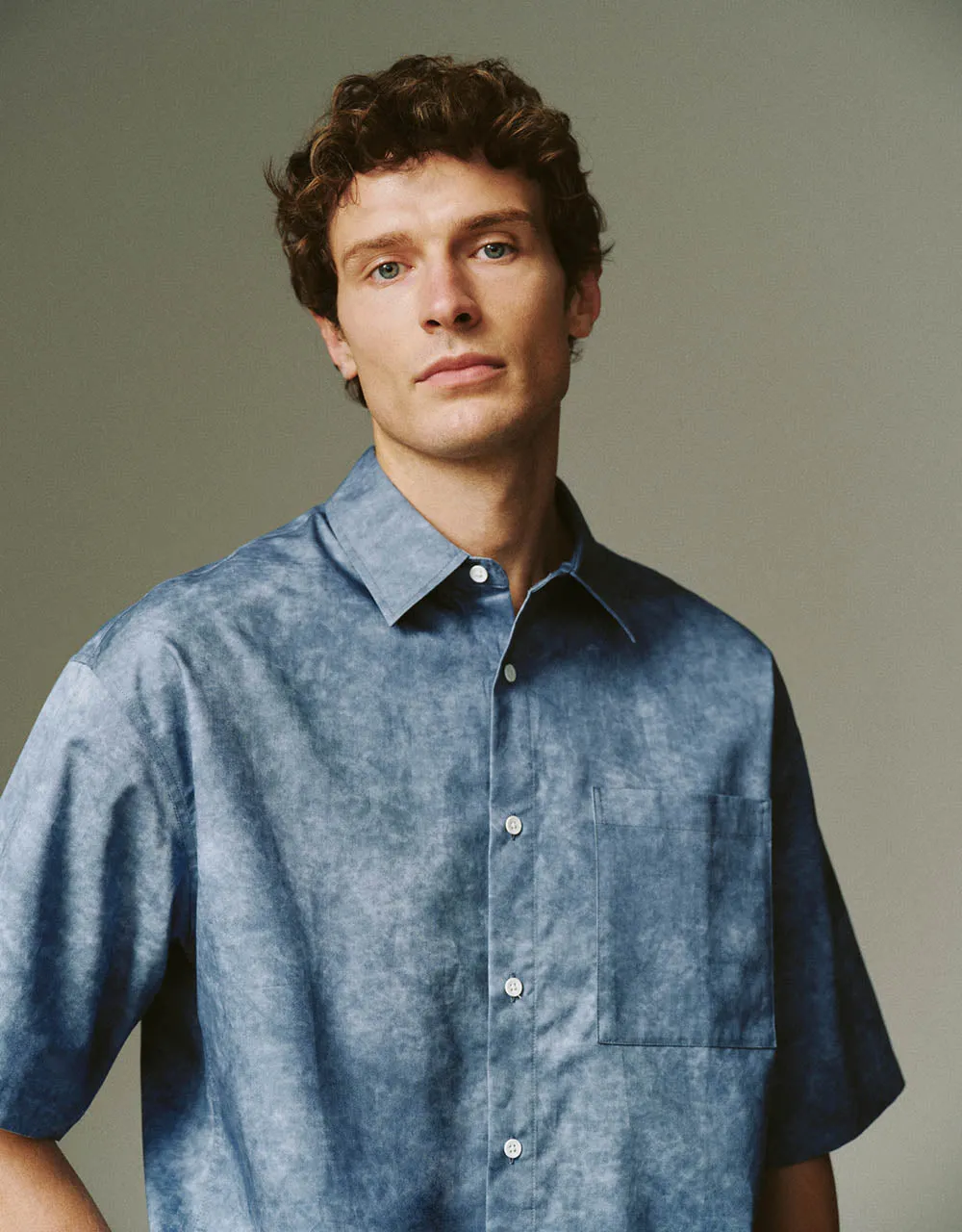 Drop Shoulder Sleeve Oversized Shirt sold by Urban Revivo product image thumbnail 4