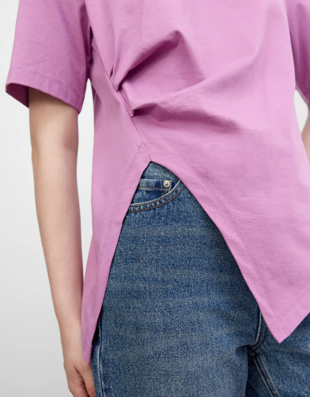 Asymmetric Crew Neck Regular T-Shirt sold by Urban Revivo product image thumbnail 4