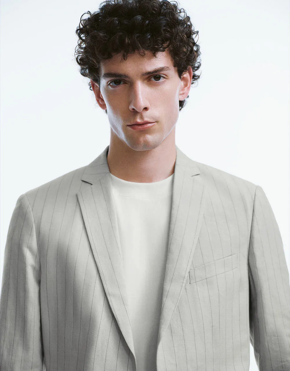 Striped Tailored Blazer sold by Urban Revivo product image thumbnail 4