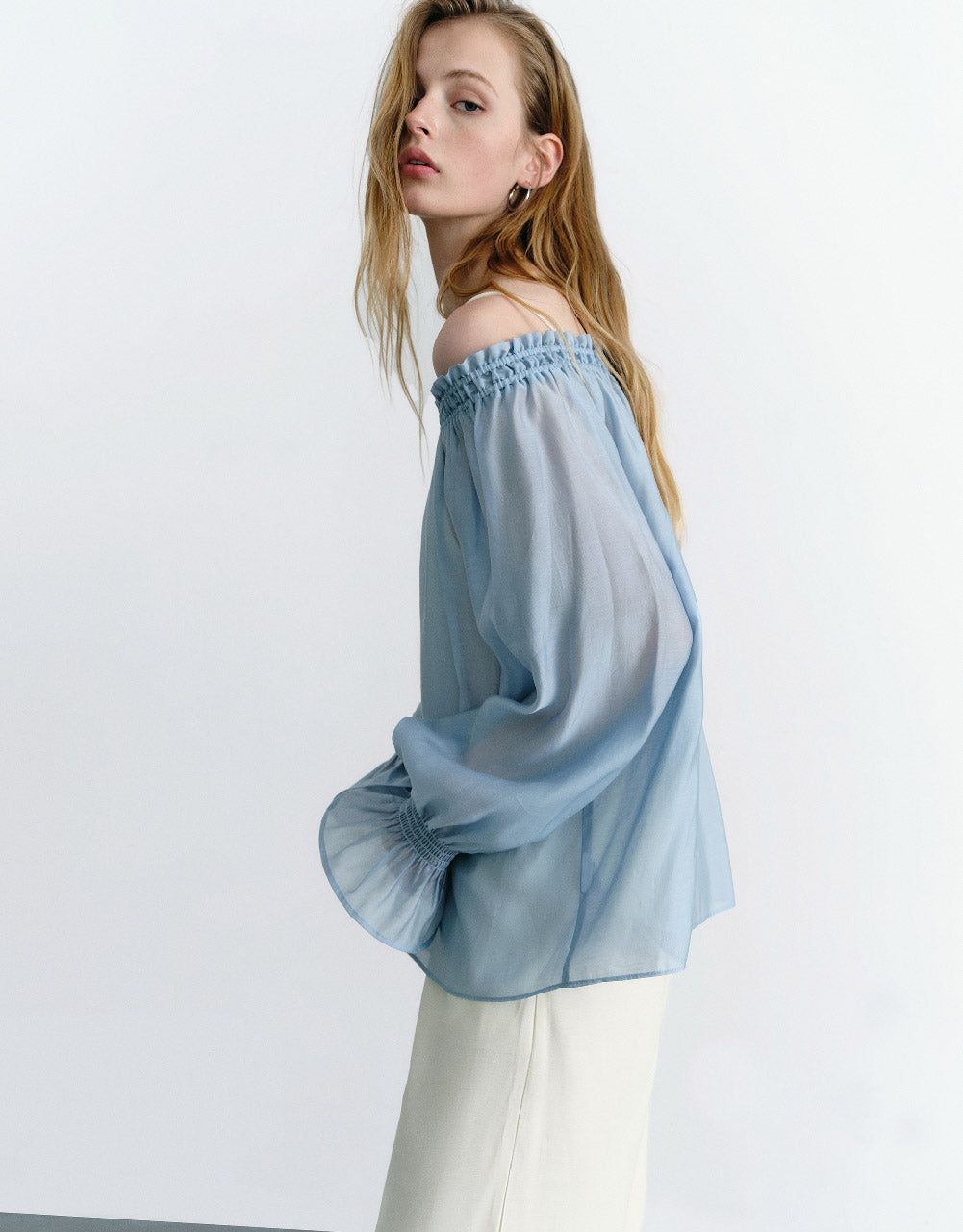 Raglan Sleeve Off-Shoulder Shirt sold by Urban Revivo product image thumbnail 3