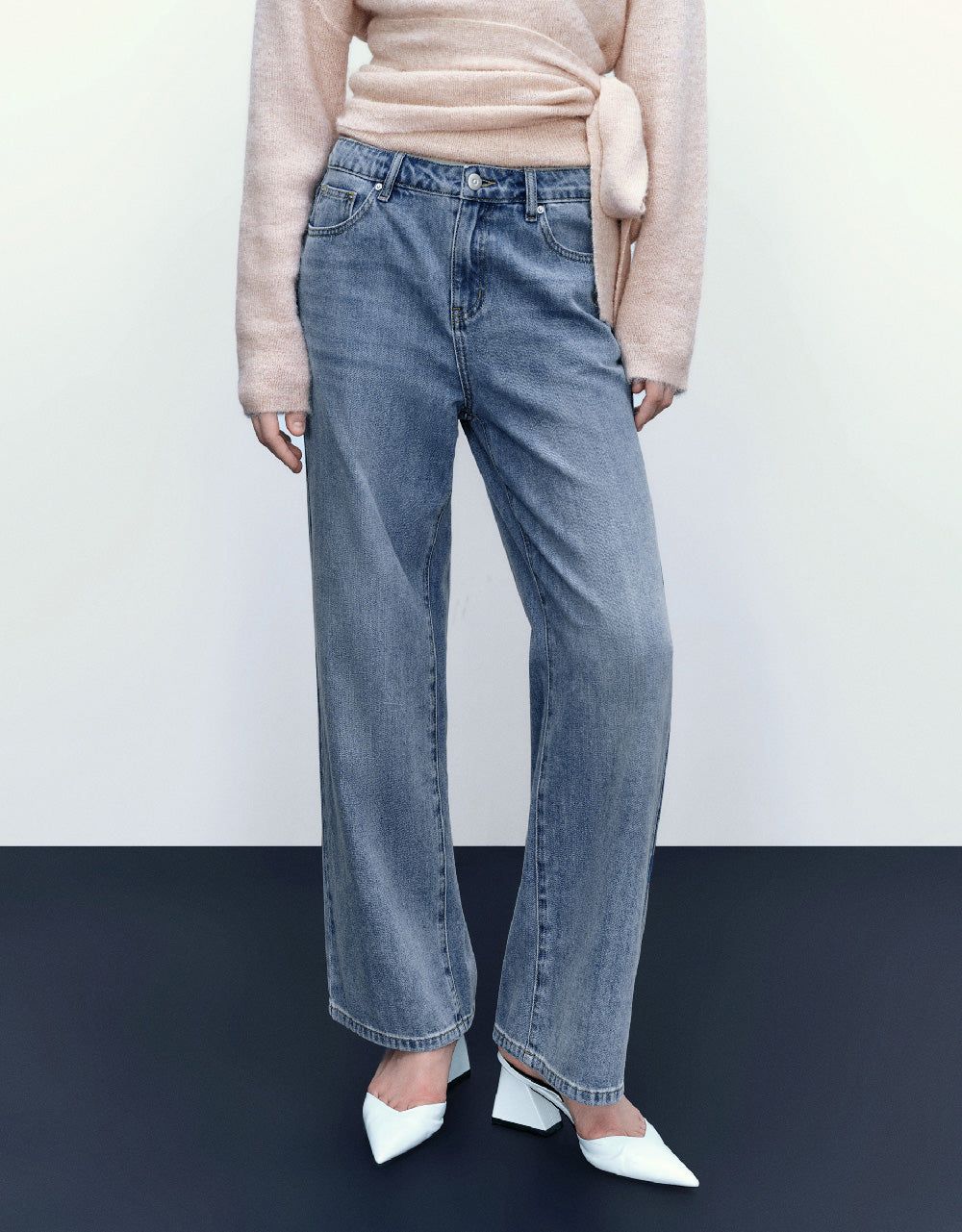 Straight Jeans sold by Urban Revivo product image thumbnail 2