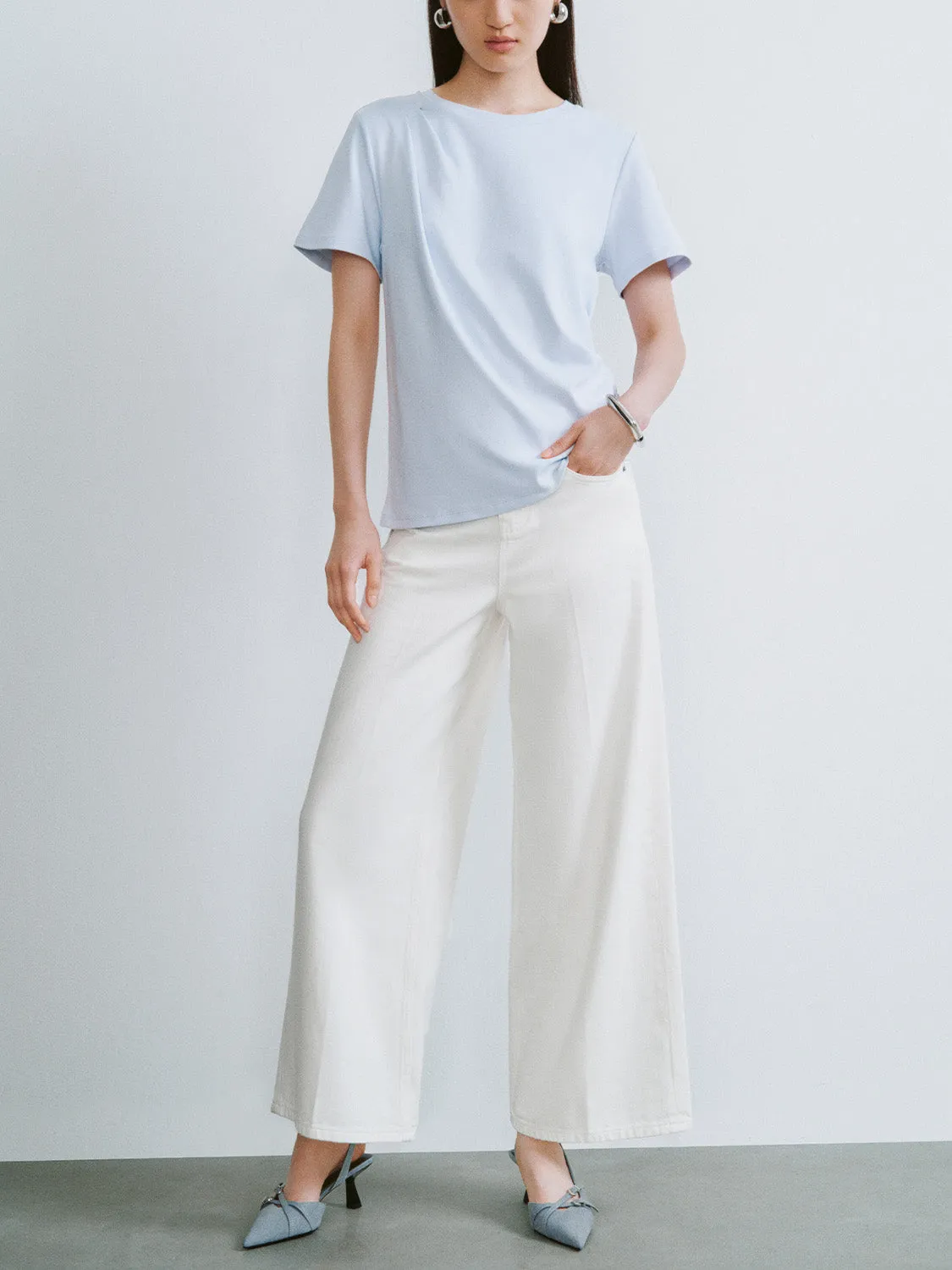 Crew Neck Straight T-Shirt sold by Urban Revivo product image thumbnail 5