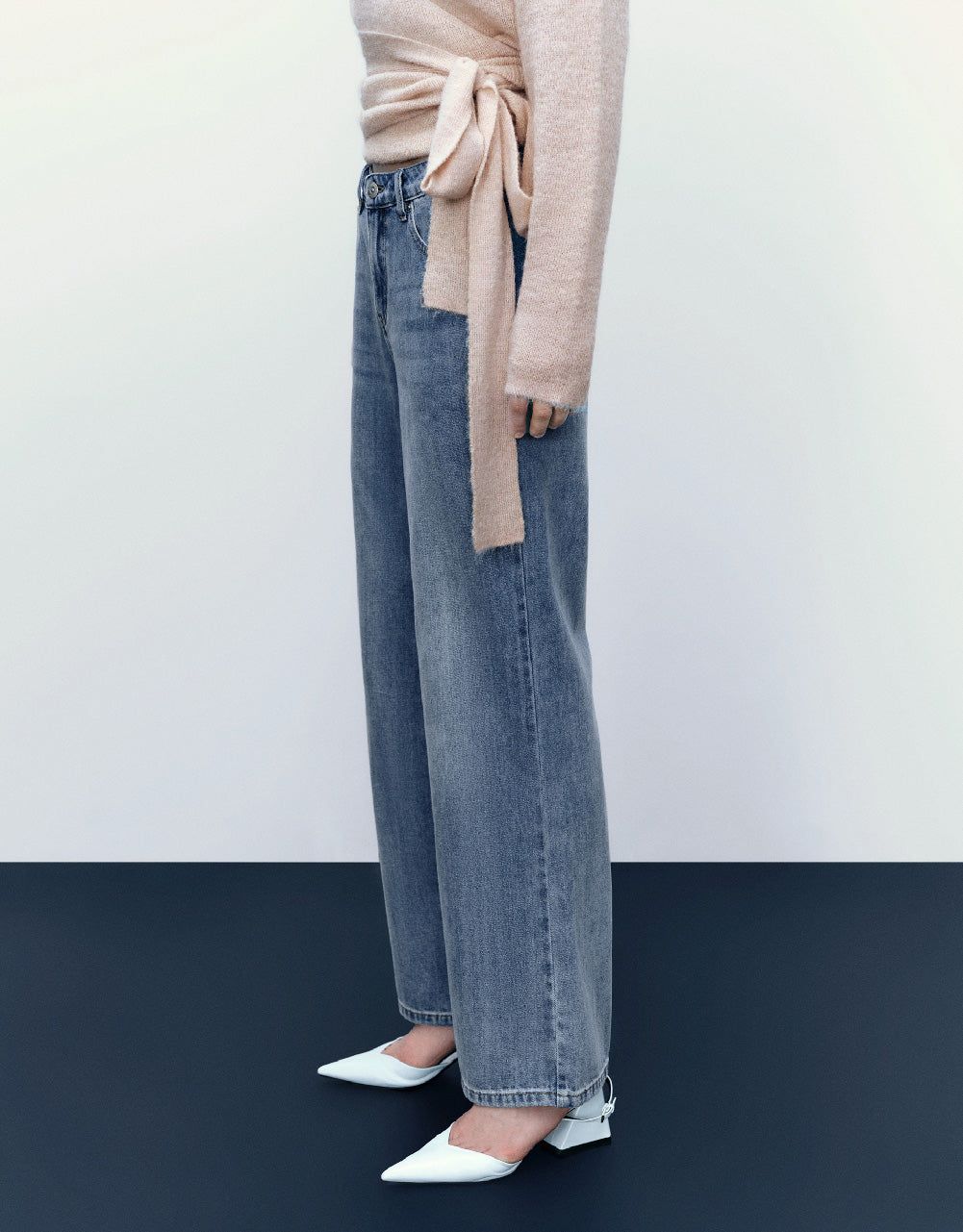 Straight Jeans sold by Urban Revivo product image thumbnail 4