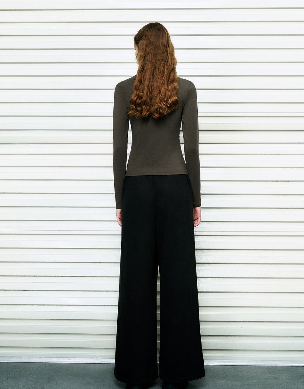 Crew Neck Skinny T-Shirt sold by Urban Revivo product image thumbnail 4