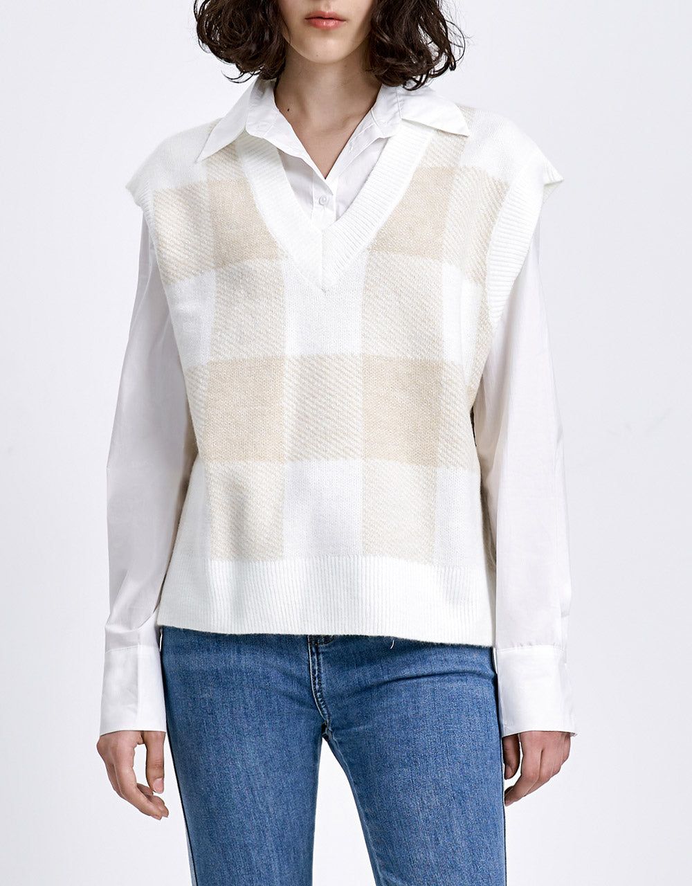 Plaid Sweater Vest sold by Urban Revivo product image thumbnail 2