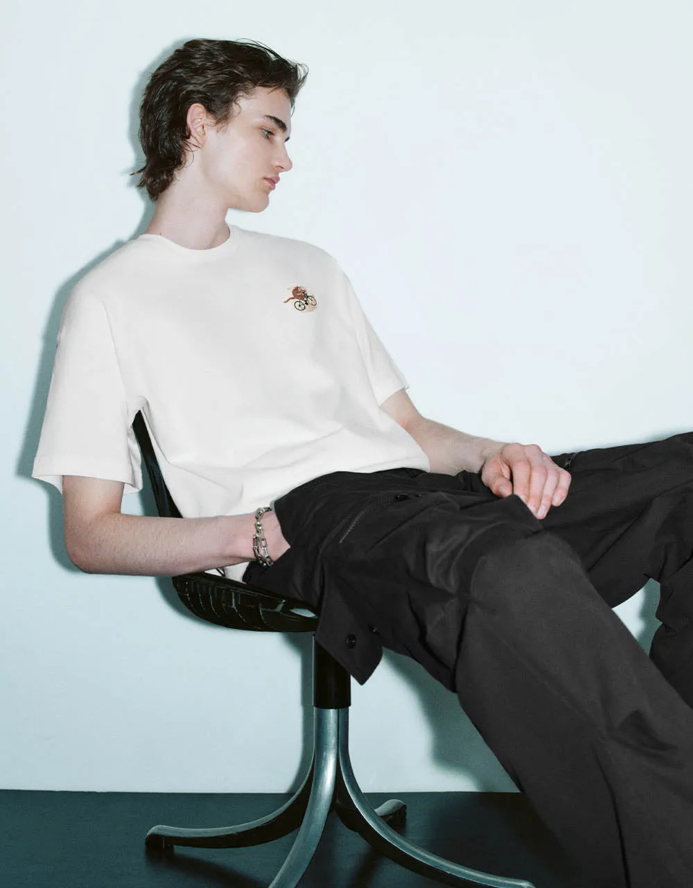 Crew Neck Loose T-Shirt sold by Urban Revivo product image thumbnail 3