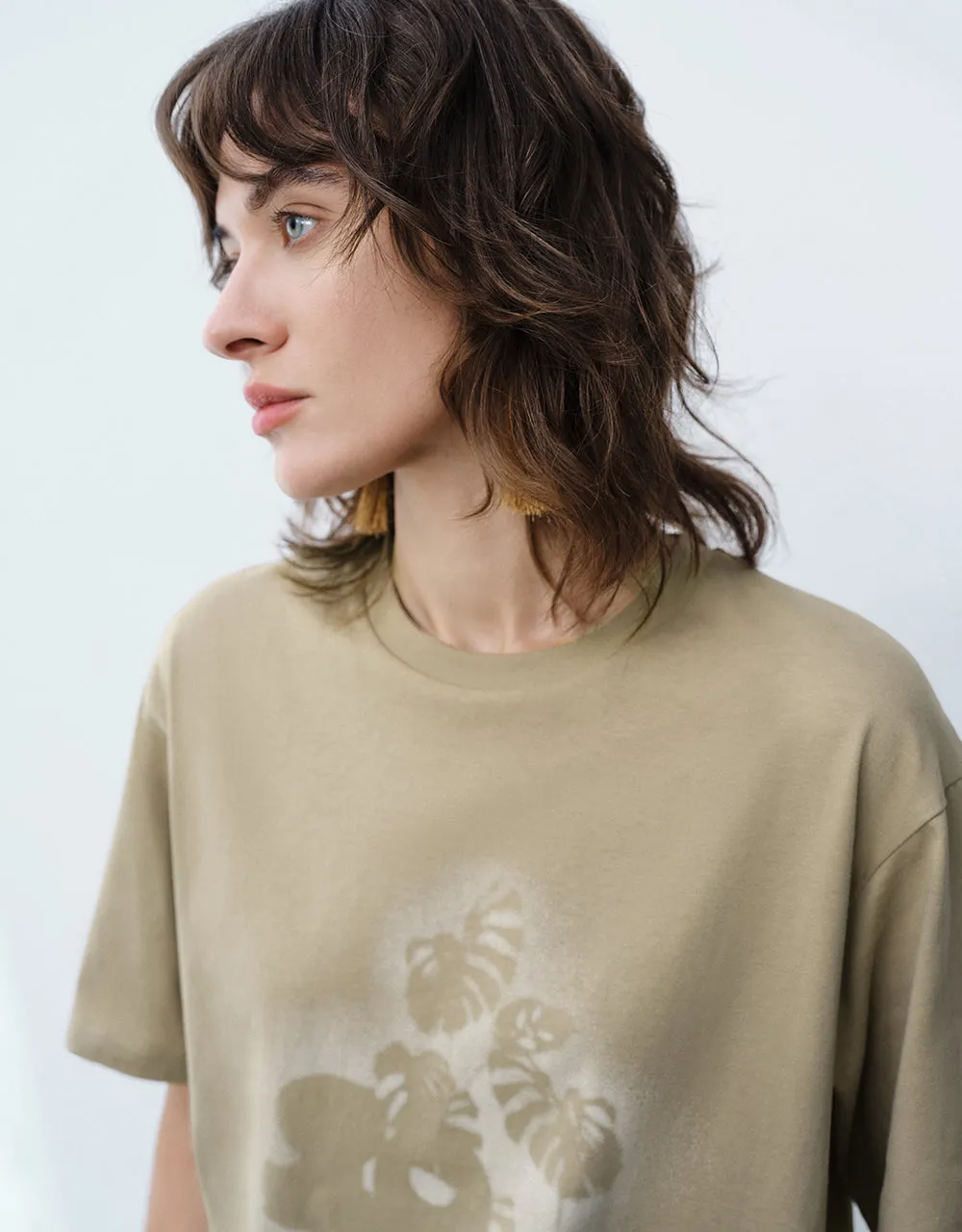 Crew Neck Straight T-Shirt sold by Urban Revivo product image thumbnail 4