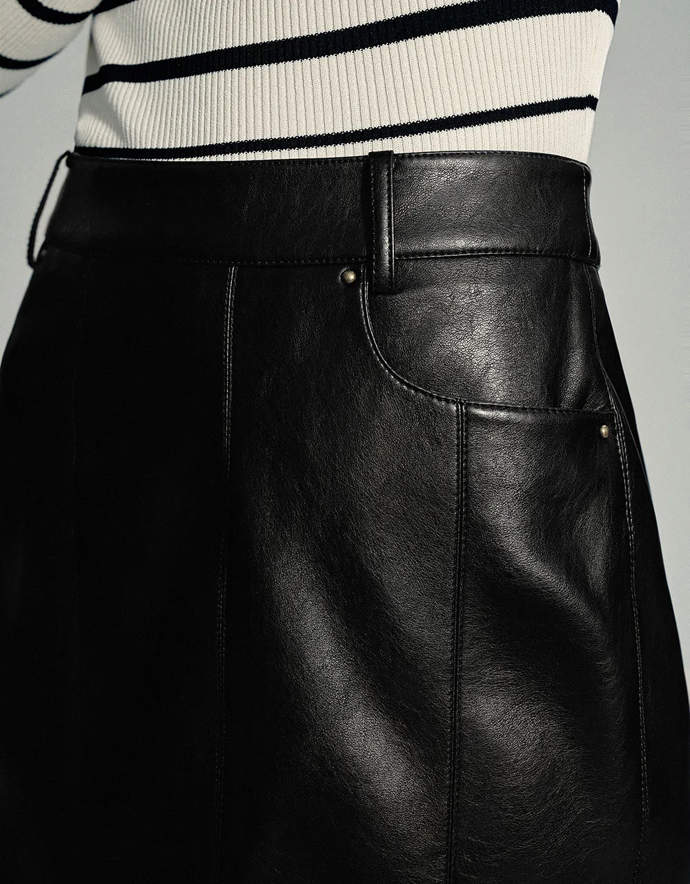 Vegan Leather Mini Fishtail Skirt sold by Urban Revivo product image thumbnail 5