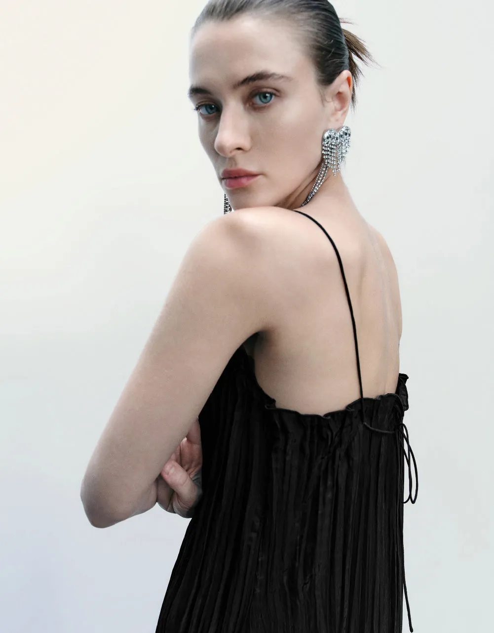 Square-cut Collar Straight Cami Dress sold by Urban Revivo product image thumbnail 5