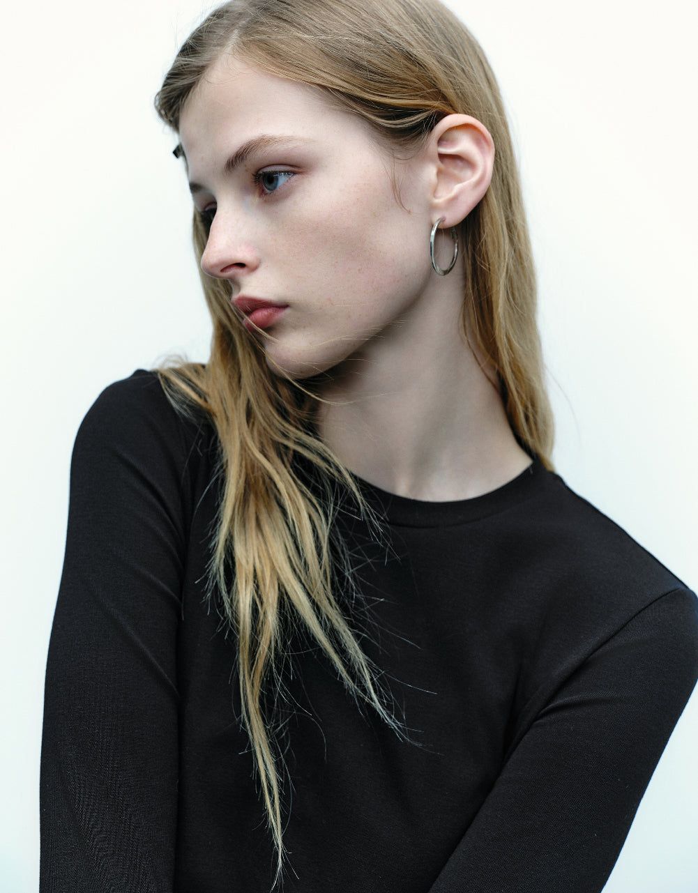 Split Hem Crew Neck Sweatshirt sold by Urban Revivo product image thumbnail 5